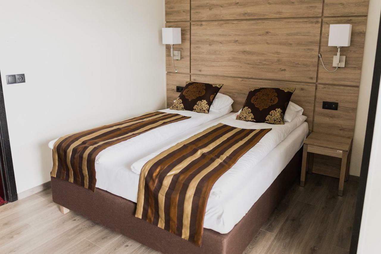Hotel Duus By Keflavik Airport ภายนอก รูปภาพ