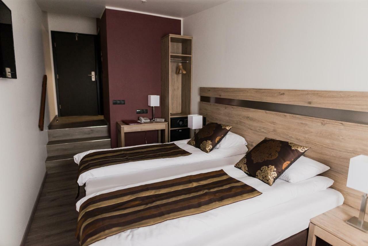 Hotel Duus By Keflavik Airport ภายนอก รูปภาพ